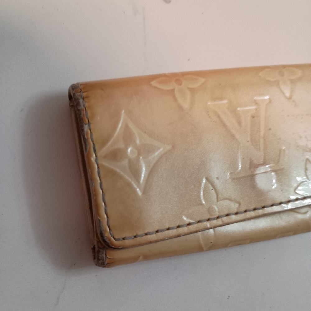 Authentic Louis Vuitton Monogram Vernis Multicles 4 Key Case - Picture 6 of 10